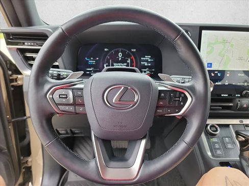 Used 2024 Lexus GX 550 AWD/4WD image 20
