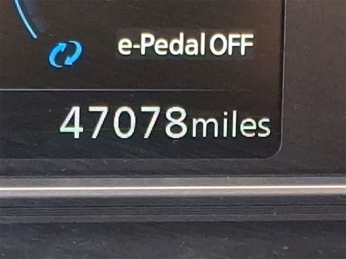 Used 2022 Nissan Leaf SV image 19