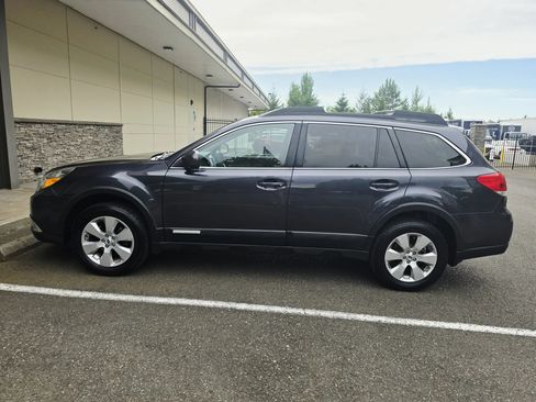 Used 2012 Subaru Outback 2.5i Limited AWD/4WD image 2