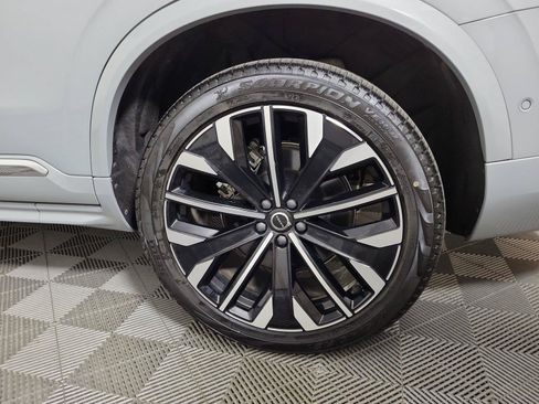 Used 2025 Volvo XC90 B6 Plus AWD/4WD image 11