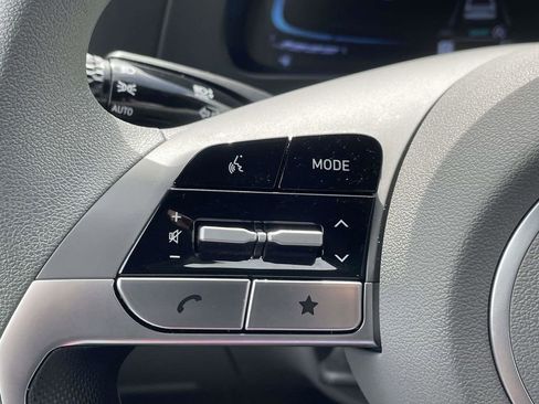 Certified 2026 Hyundai Elantra SE FWD image 20