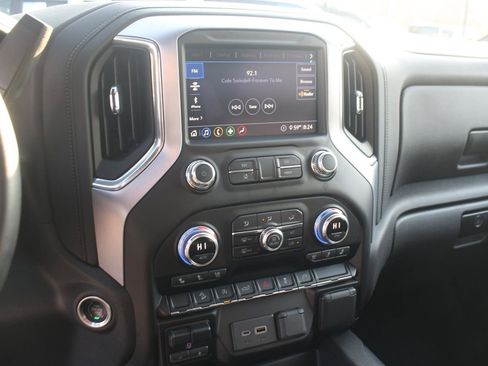 Used 2020 GMC Sierra 1500 SLT w/ SLT Premium Package image 25