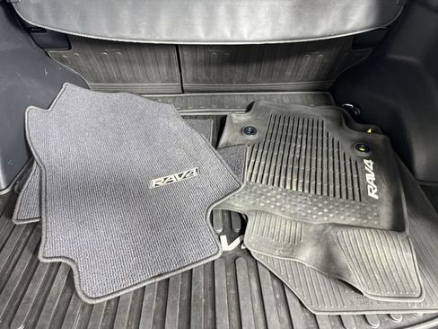 Used 2020 Toyota RAV4 XSE w/ XSE Grade Weather Package AWD/4WD image 35