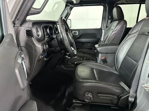 Used 2023 Jeep Wrangler Unlimited Sahara w/ Cold Weather Group image 11