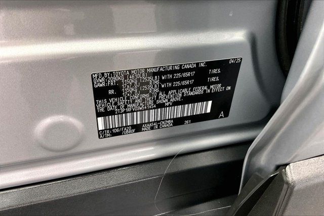 Used 2025 Toyota RAV4 XLE AWD/4WD image 35