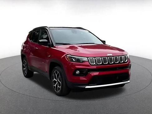 Used 2025 Jeep Compass Limited image 7