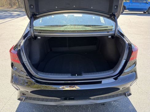 Used 2024 Kia Forte LXS w/ LXS Technology Package image 18