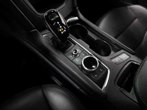 Certified 2022 Cadillac XT5 Sportv w/ Technology Package image 40