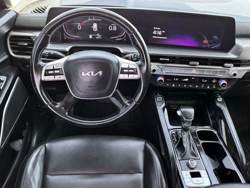 Used 2023 Kia Telluride S w/ S Sunroof Package FWD image 9