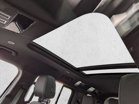 New 2025 Land Rover Defender 110 S image 16