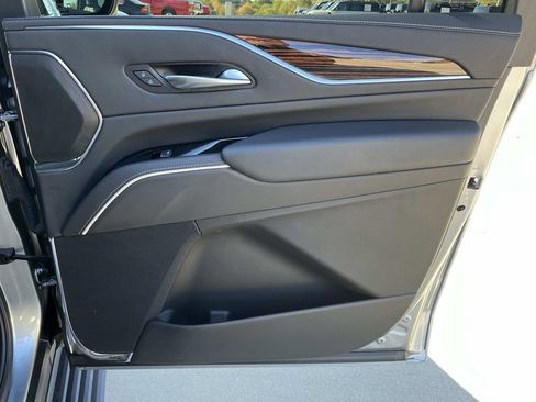 Certified 2024 Cadillac Escalade ESV Premium Luxury w/ Performance Package image 21