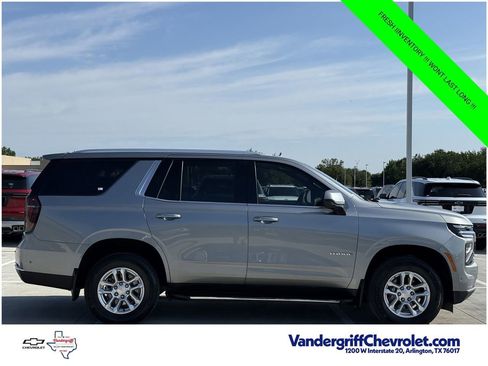 Certified 2025 Chevrolet Tahoe LS RWD image 3
