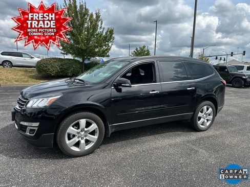 Used 2016 Chevrolet Traverse LT w/ Style and Technology Package FWD image 1