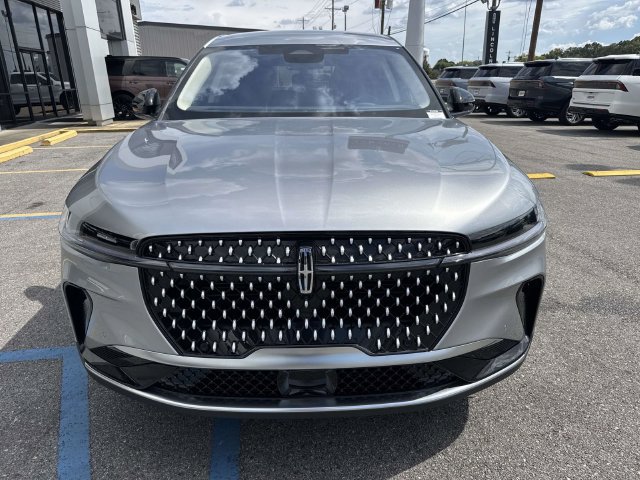 New 2026 Lincoln Nautilus Premier AWD/4WD image 2