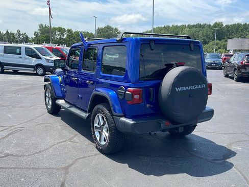 Used 2020 Jeep Wrangler Unlimited Sahara AWD/4WD image 3