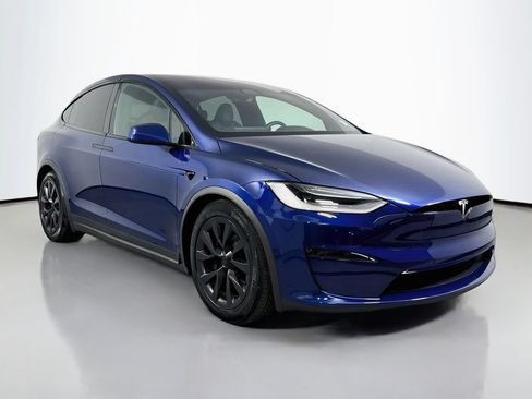 Used 2023 Tesla Model X AWD/4WD image 4