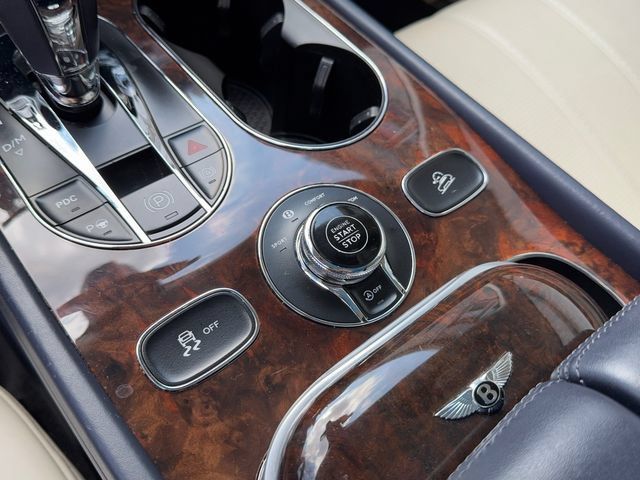 Used 2019 Bentley Bentayga AWD/4WD image 16