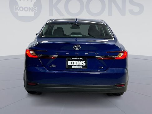 Used 2025 Toyota Camry LE image 11