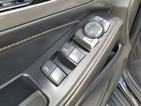 Used 2019 Chevrolet Traverse LS image 18