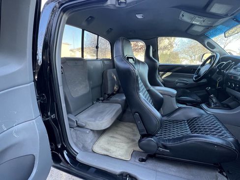 Used 2011 Toyota Tacoma Base 4x2 4dr Access Cab 6.1 ft w/ Convenience Pkg image 25