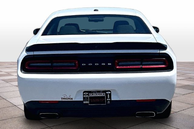 Used 2023 Dodge Challenger R/T RWD image 4