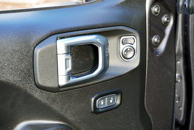 Used 2024 Jeep Wrangler Unlimited Sport AWD/4WD image 32