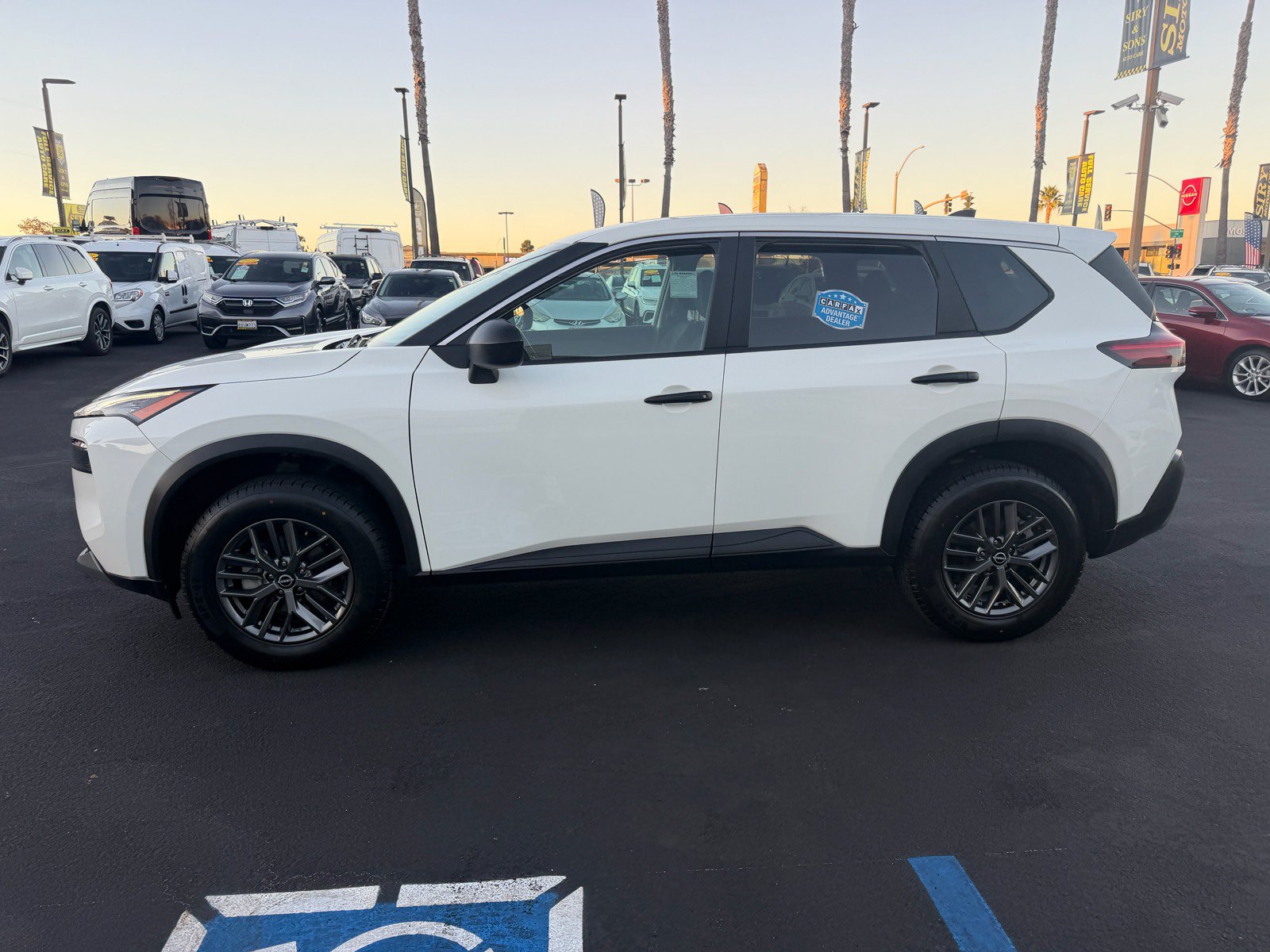 Used 2023 Nissan Rogue S FWD image 6