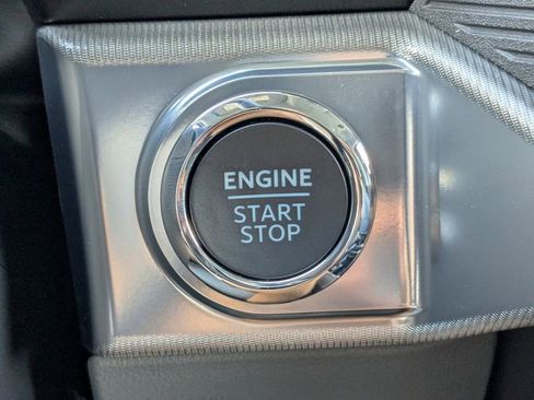 New 2025 Ford F150 Lariat w/ Equipment Group 502A High image 32