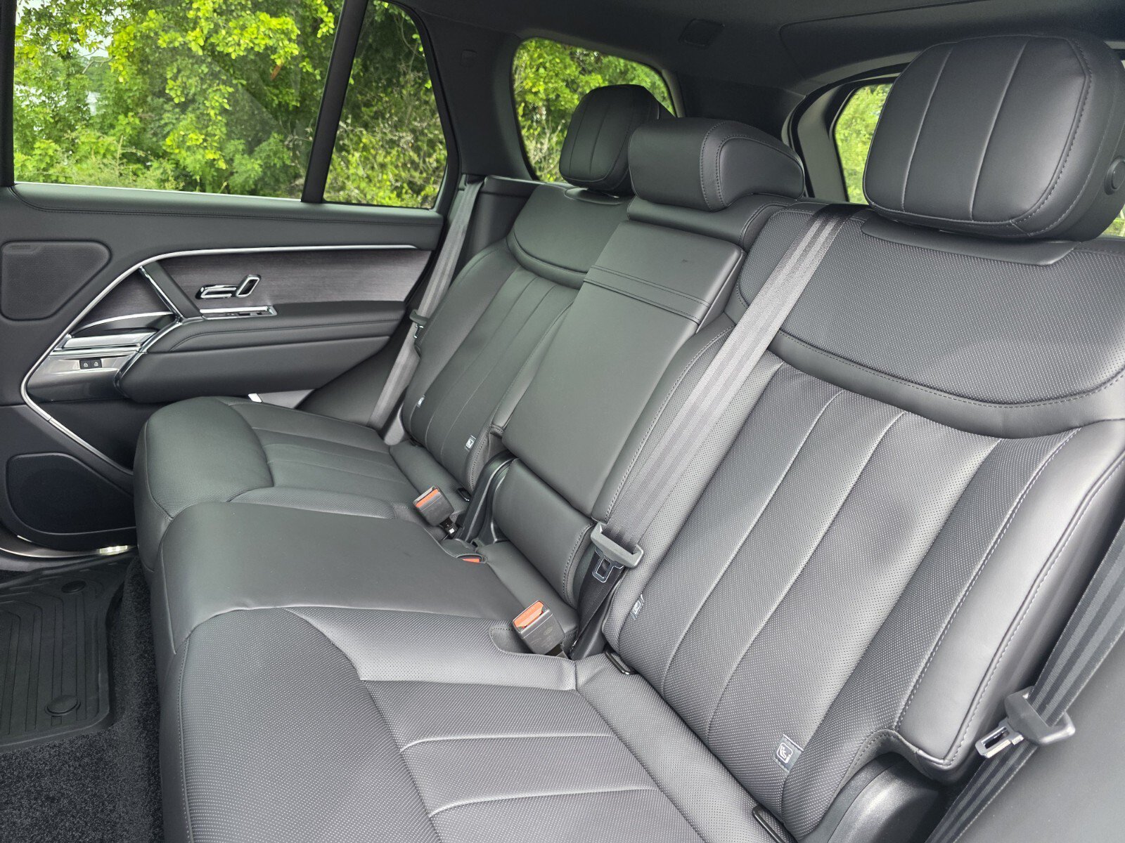 New 2027 Land Rover Range Rover SE AWD/4WD image 14