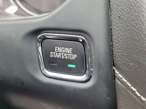 Used 2023 GMC Acadia SLE w/ Driver Convenience Package image 31