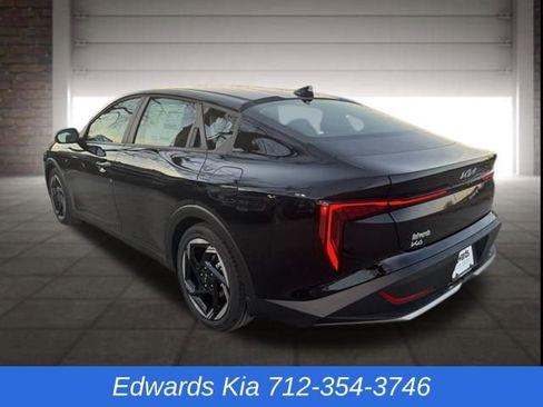 New 2025 Kia K4 EX image 8