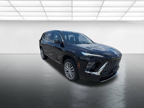 Certified 2025 Buick Enclave Avenir w/ Super Cruise Package image 11