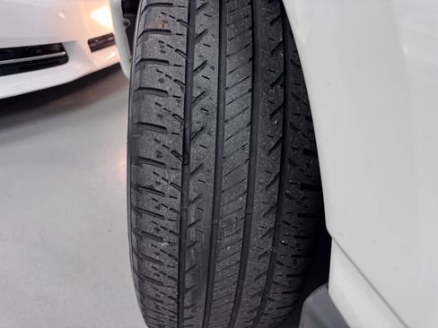 Used 2019 Nissan Titan SV w/ SV Convenience Package RWD image 11
