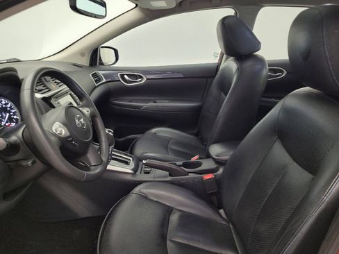 Used 2016 Nissan Sentra SR w/ SR Premium Package FWD image 17
