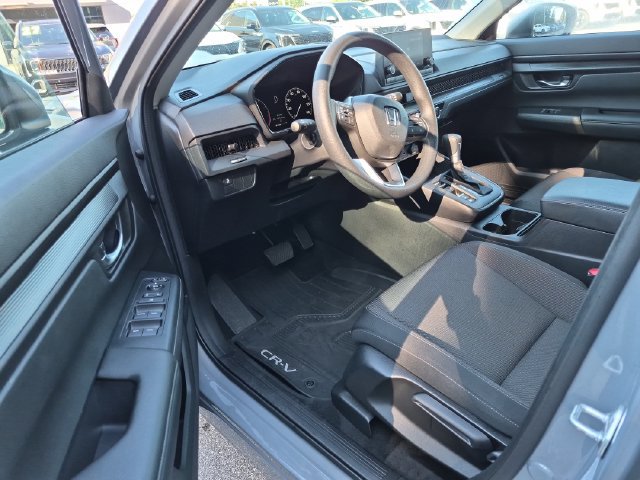Used 2025 Honda CR-V LX image 12