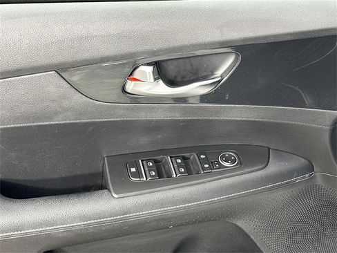 Used 2023 Kia Forte GT-Line w/ GT-Line Premium Package image 25