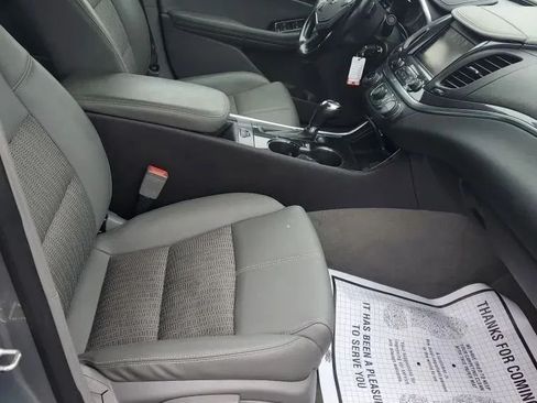 Used 2017 Chevrolet Impala LT FWD image 15