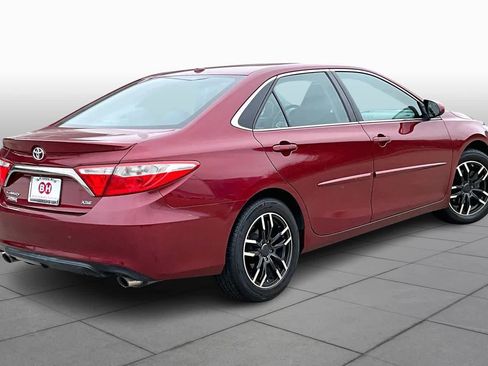 Used 2016 Toyota Camry XSE image 13