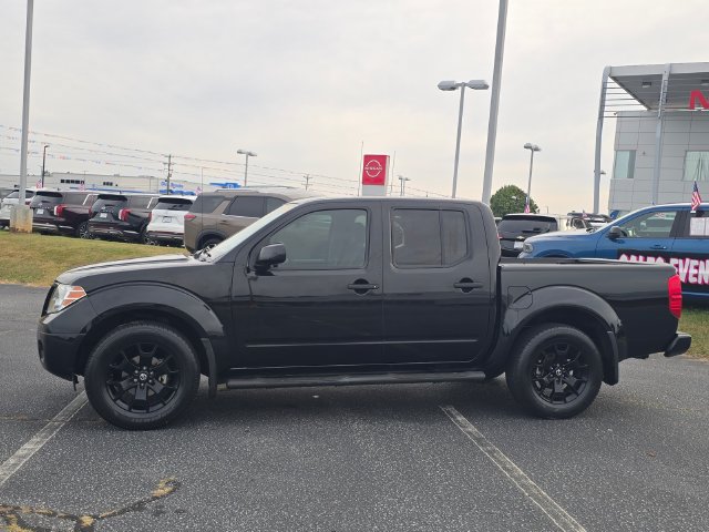 Used 2020 Nissan Frontier SV w/ Midnight Edition Floor Mats RWD image 6