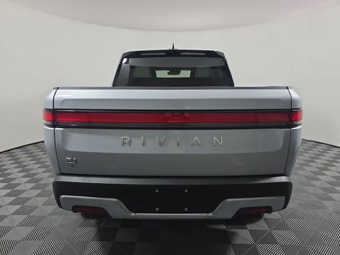 Used 2024 Rivian R1T Adventure Dual AWD/4WD image 4