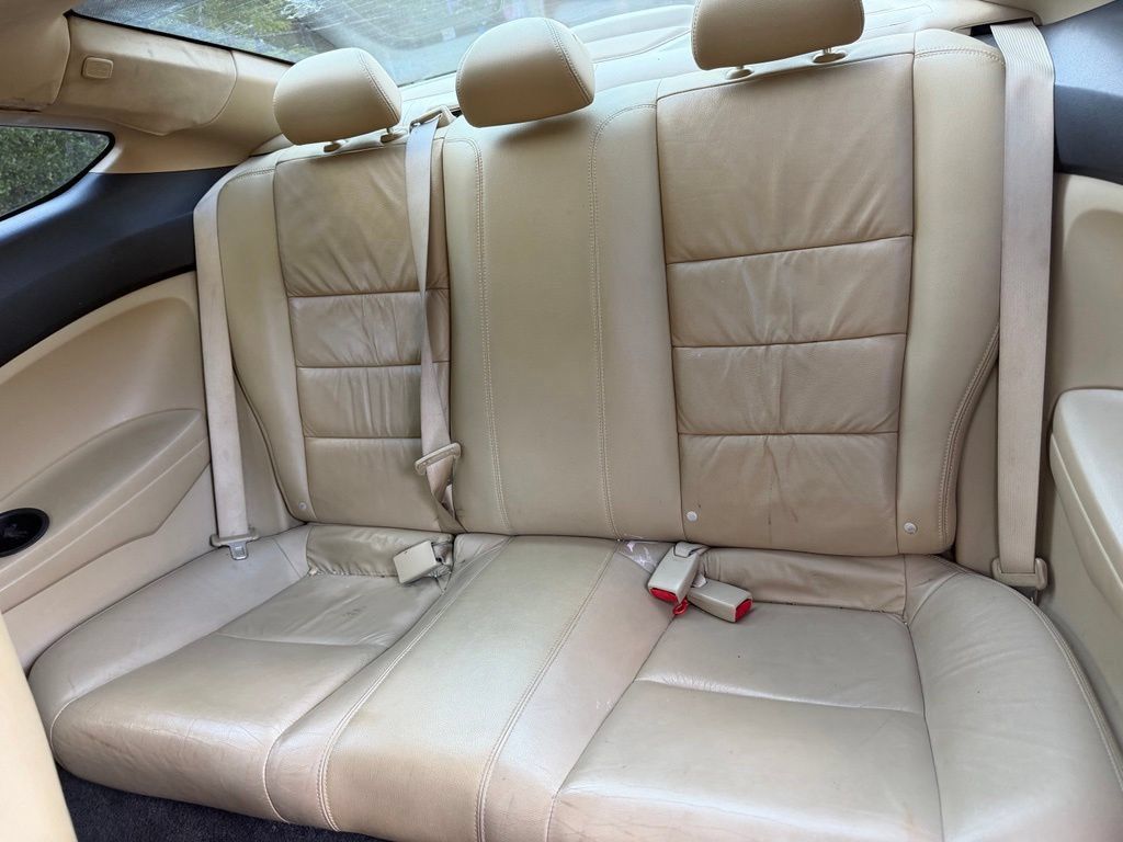 Used 2011 Honda Accord EX-L image 16