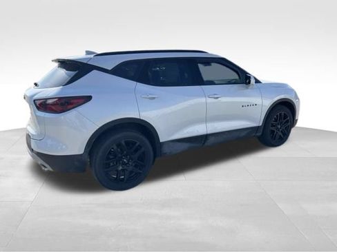 Used 2022 Chevrolet Blazer LT w/ Sound & Technology Package AWD/4WD image 5