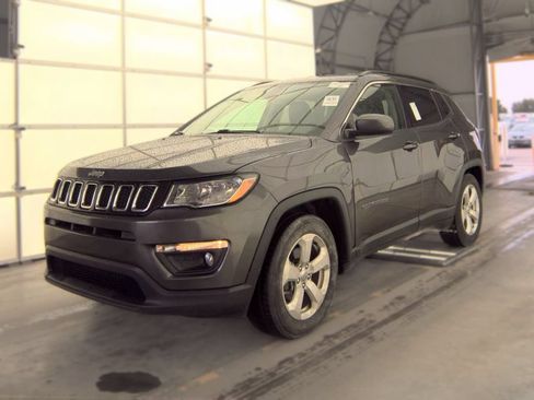 Used 2021 Jeep Compass Latitude w/ Convenience Group FWD image 1