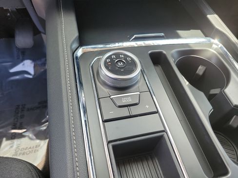 Used 2023 Ford Expedition XLT RWD image 30
