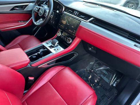Used 2026 Jaguar F-PACE R-Dynamic S image 17