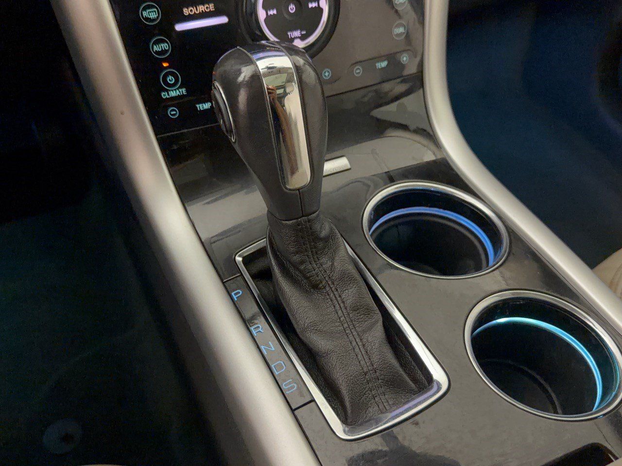 Used 2013 Ford Edge Limited FWD image 21