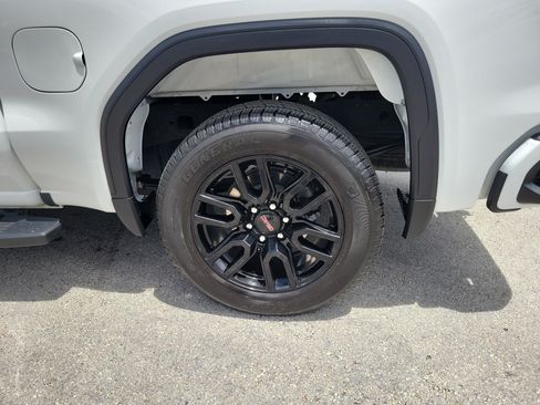 Used 2024 GMC Sierra 1500 Elevation AWD/4WD image 27