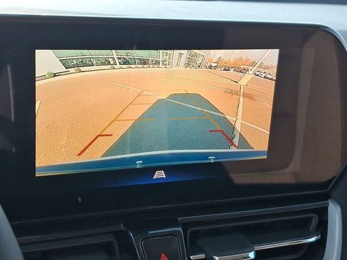 Used 2024 Chevrolet TrailBlazer LT w/ LT Cold Weather Package image 21