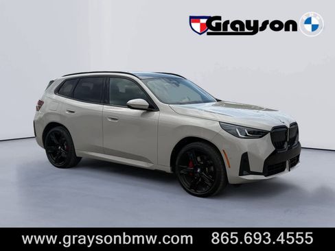 Used 2025 BMW X3 xDrive30i w/ Premium Package image 1