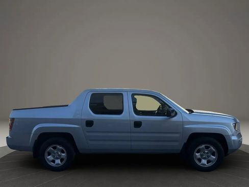 Used 2006 Honda Ridgeline RT image 4